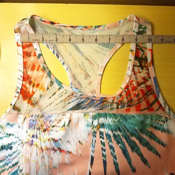 Fabletics Tropical Print Sports Bra - Picture 3 of 9